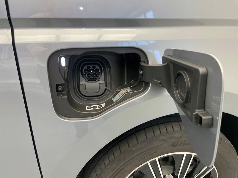 Volkswagen Multivan Long Life 1,5 TSI PHEV 4MOT - fotka 25 z 28