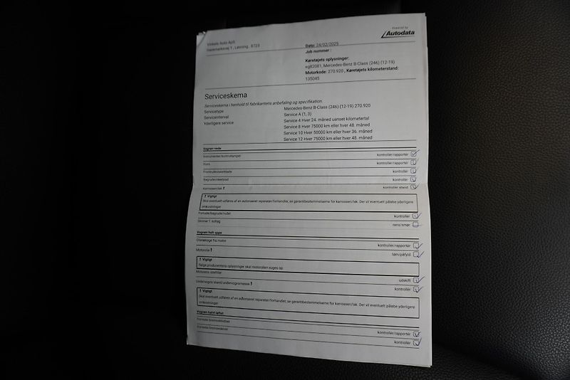 Mercedes-Benz Třídy B (2015) B250 2,0I AUTOMAT - fotka 29 z 30