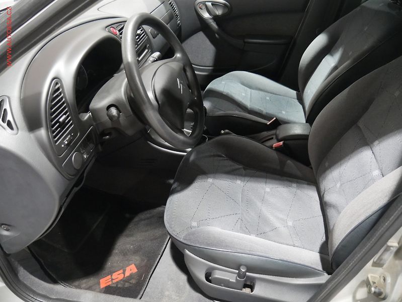 Citroën Xsara (2004) 1.4i, ČR, AC - fotka 8 z 12