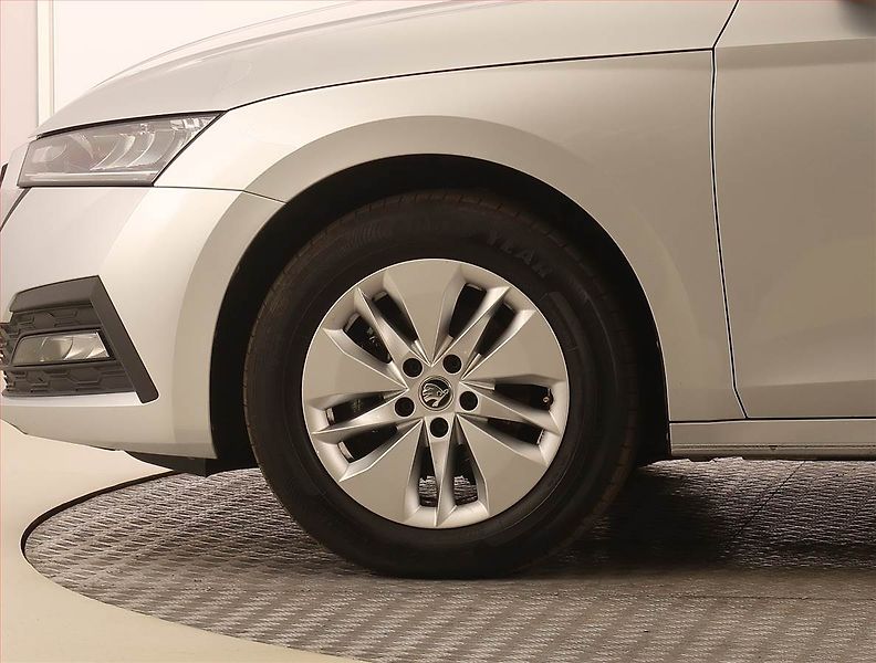 Škoda Octavia (2022) Ambition 2.0 TDI, Serv.kniha - fotka 14 z 24