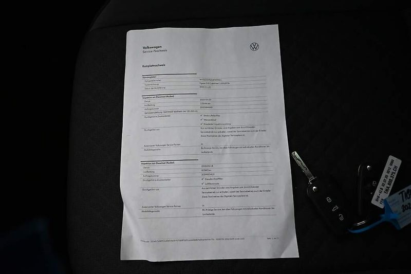 Volkswagen Tiguan (2021) 2.0 4Motion LED Matrix DSG ACC - fotka 31 z 35