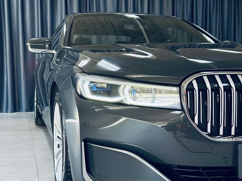 BMW Řada 7 (2020) 730xd*H&K*HUD*LASER* - fotka 7 z 44