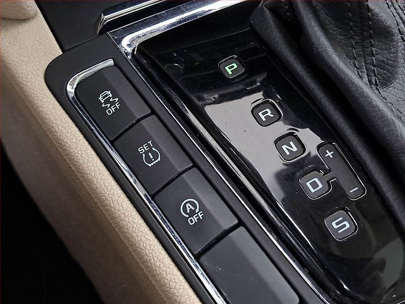 Škoda Superb (2014) 2.0 TDI, Automat, Kůže - fotka 17 z 23