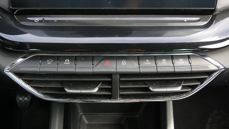 Škoda Octavia 2,0 TDI Style 110 kW - fotka 17 z 23