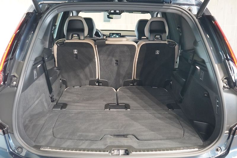 Volvo XC90 B5 PLUS Bright, Vzduch, 360° - fotka 13 z 50