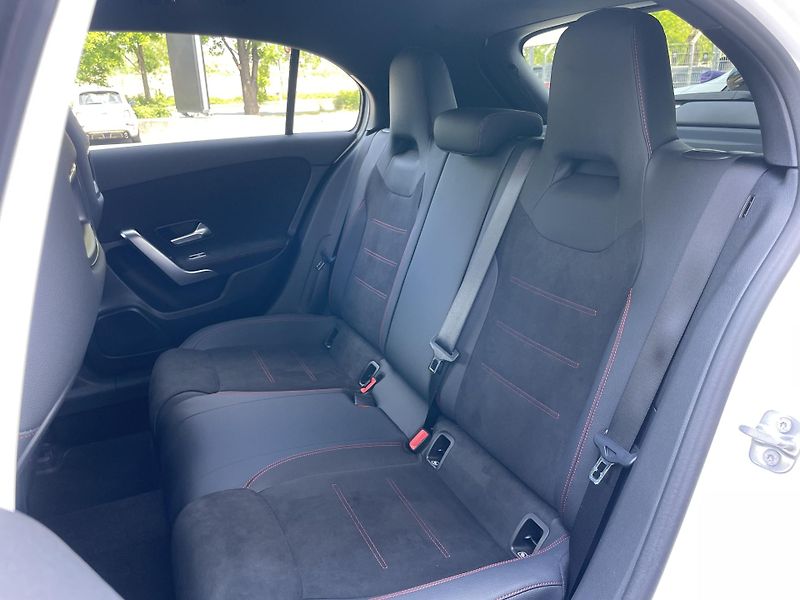 Mercedes-Benz Třídy A 200 AMG - fotka 15 z 27