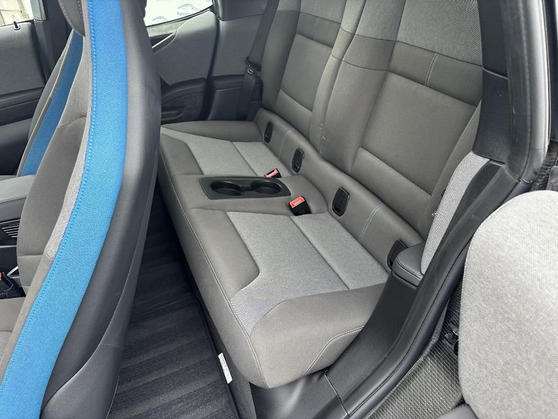 BMW i3 (2022) S 120AH, 135kW - fotka 10 z 15