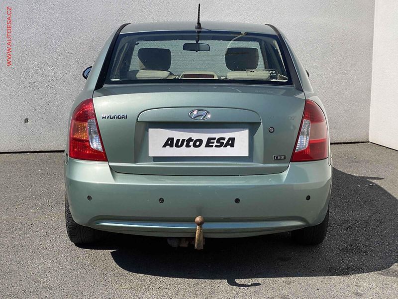 Hyundai Accent (2007) 1.5 CRDi, 1.maj,ČR, TZ, park - fotka 5 z 16