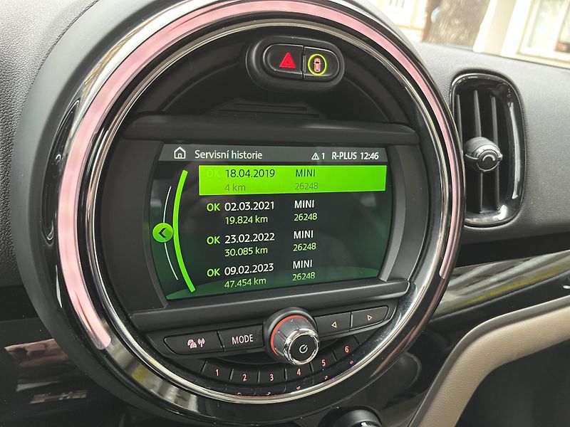 Mini Countryman (2019) COOPER SE ALL4 - fotka 29 z 37