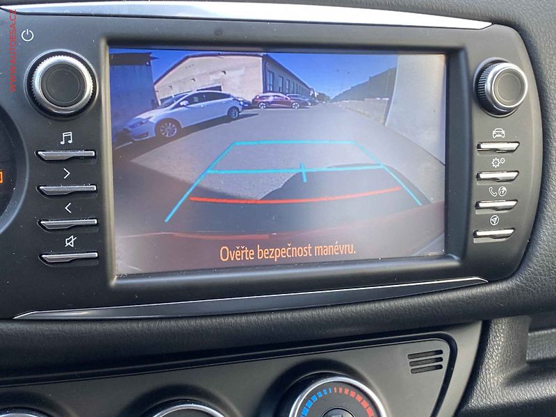 Toyota Yaris (2018) 1.5 VVT-i, 2.maj,ČR, Active - fotka 14 z 16