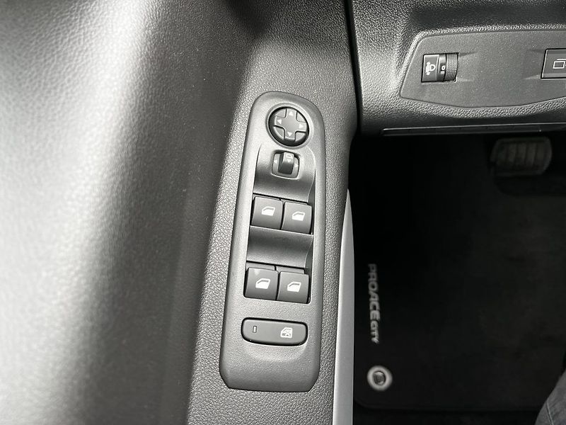 Toyota ProAce City Verso 1.5L 130k Family ODBĚR 1/2027 - fotka 28 z 31