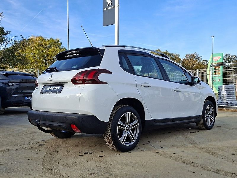 Peugeot 2008 1,2 PT 110k M5 2.MAJ - fotka 3 z 23