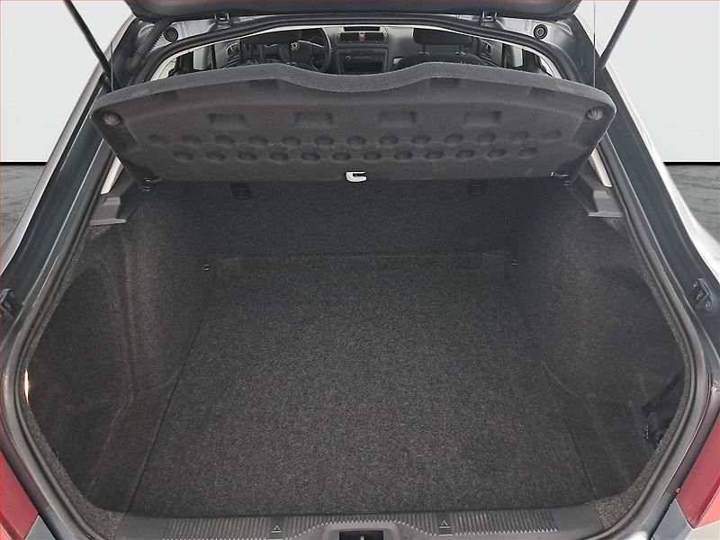 Škoda Octavia (2012) 1.6 - fotka 14 z 19