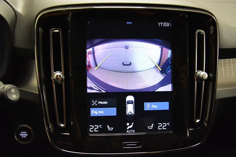 Volvo XC40 (2020) 2,0 D3 DRIVE-E Momentum PRO Aw - fotka 40 z 45