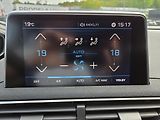 Peugeot 3008 (2018) 1.2 PT 130MOTOR NAJETO 65000KM - náhled 16