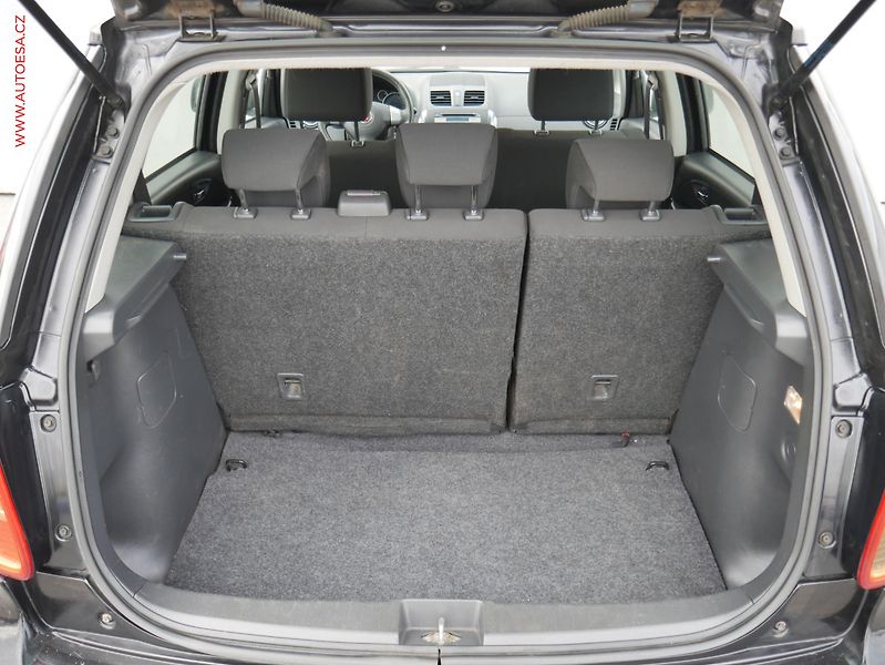 Fiat Sedici (2011) 2.0JTD 4x4, výhřev sed - fotka 7 z 17