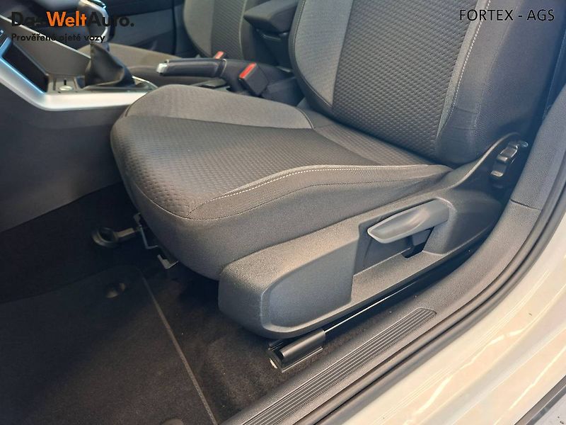 Volkswagen Taigo (2022) 1.0 TSI,81kW,Park.kamera - fotka 11 z 27