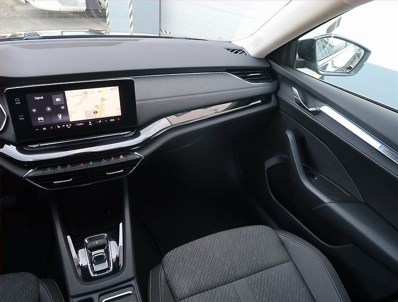 Škoda Octavia (2021) Ambition Plus 1.4 TSI iV - fotka 8 z 30