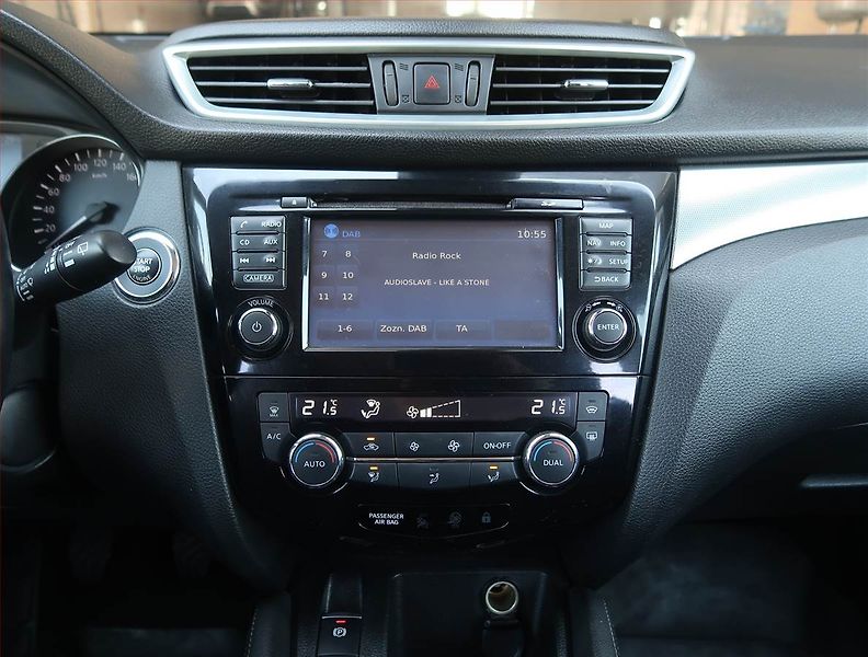Nissan Qashqai (2018) 1.5 dCi, Serv.kniha, Navi - fotka 12 z 20