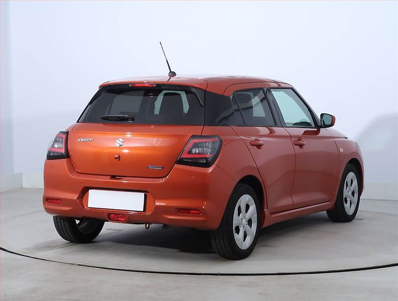 Suzuki Swift (2024) 1.2, ČR,1.maj, Serv.kniha - fotka 5 z 21