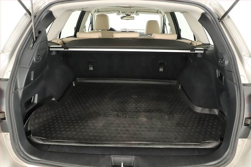 Subaru Outback (2018) 2.5 i - fotka 11 z 19