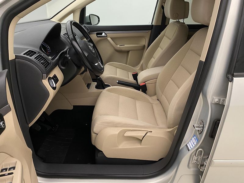Volkswagen Touran 1.6TDI 77kW  - fotka 3 z 30
