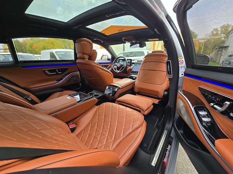 Mercedes-Benz Třídy S S500 4Matic L - fotka 16 z 37