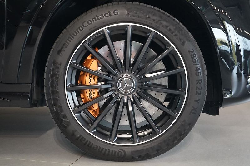 Mercedes-Benz GLS 63 AMG, Ceramic, Masáž, 4D - fotka 7 z 50