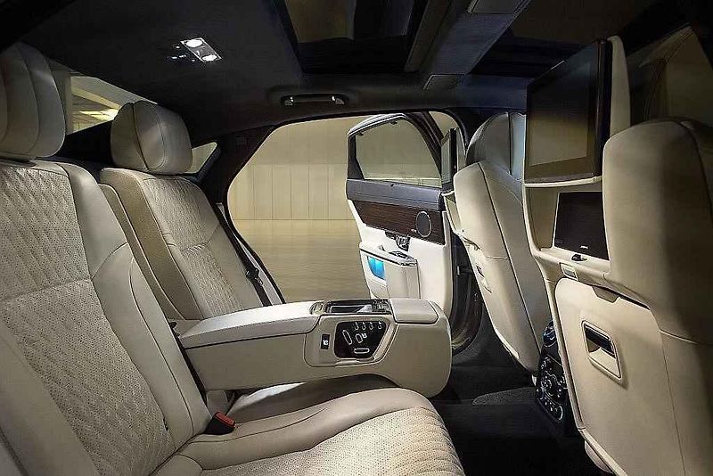 Jaguar XJ Autobiography.