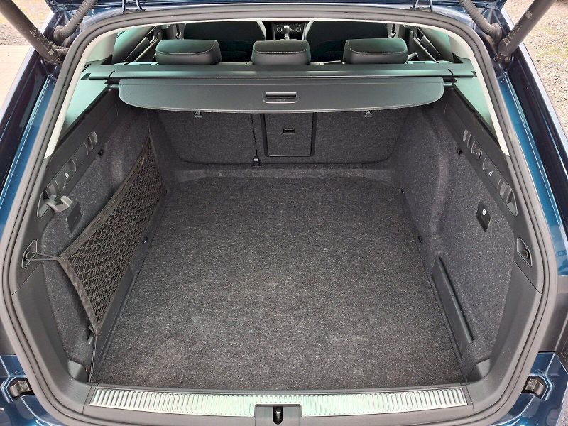 Škoda Superb (2023) Combi Style Extra DSG 4x4 2,0T - fotka 8 z 35