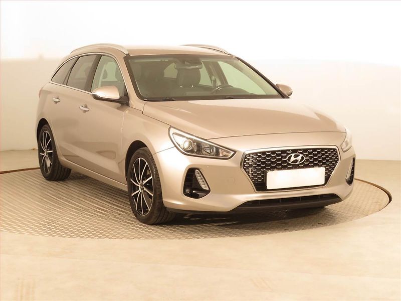 Hyundai i30 (2018) 1.6 CRDi, Serv.kniha, Navi - fotografie inzerátu