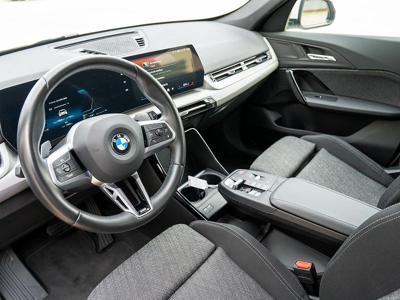 BMW X1 xDrive20d (U11) - fotka 8 z 31