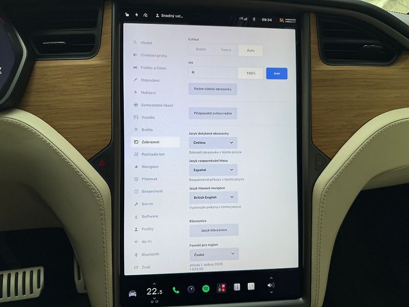 Tesla Model X Performance Ludicrous Mode - fotka 24 z 42
