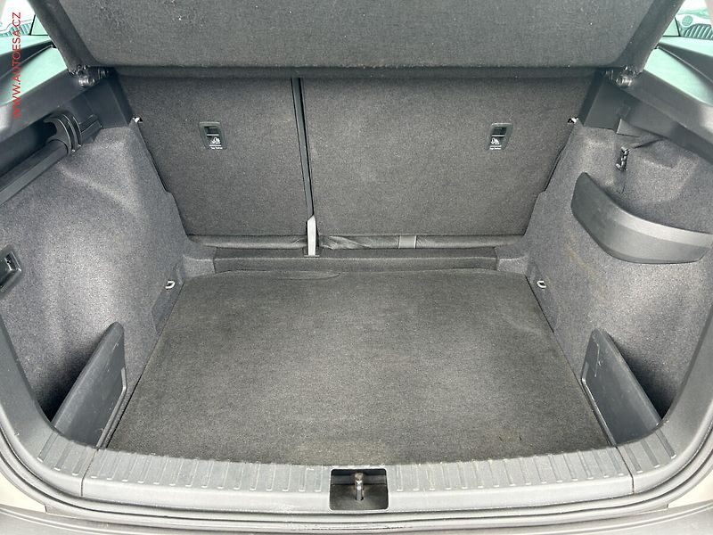 Škoda Karoq (2018) 1.5 TSI, LED, navi - fotka 7 z 19