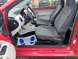 Volkswagen up! 1.0, 44 kW - náhled 21