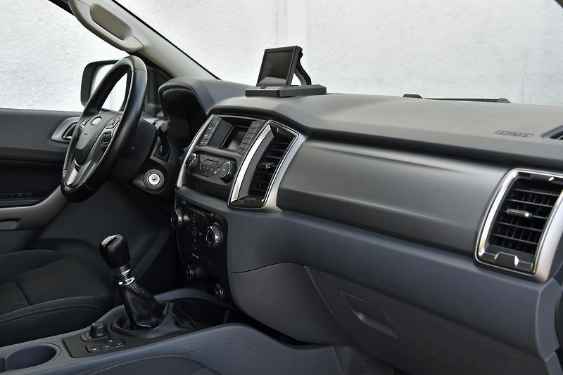 Ford Ranger 2.2 TDCi XLT DC 4X4, KLIMA, ČR - fotka 42 z 50