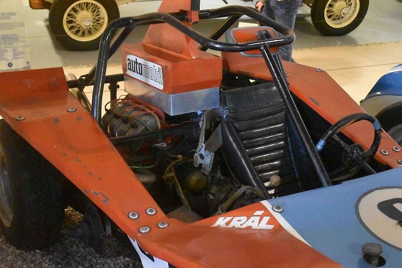 Tato bugina Václava Krále je součástí expozice muzea Tatra v Kopřivnici.