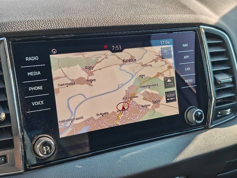 Škoda Karoq Style 7DSG 1,5TSI - fotka 16 z 24