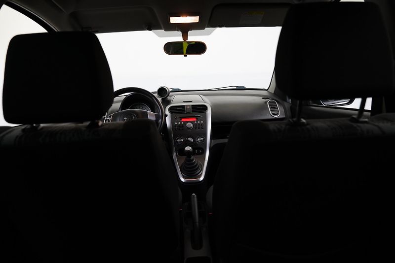 Opel Agila - fotka 20 z 22