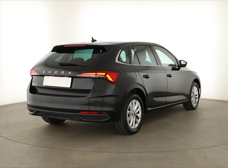 Škoda Scala (2025) 1.0 TSI, Top Selection, FullLe - fotka 5 z 14
