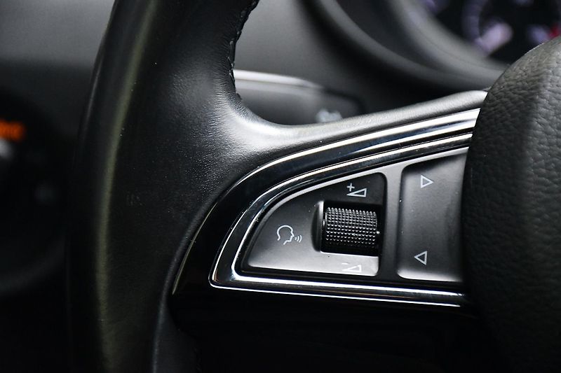 Škoda Octavia 1.6TDi STYLE ACC ČR - fotka 23 z 37