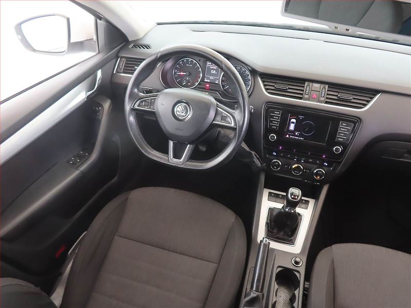 Škoda Octavia (2014) Elegance 1.6 TDI, 4X4 - fotka 7 z 14