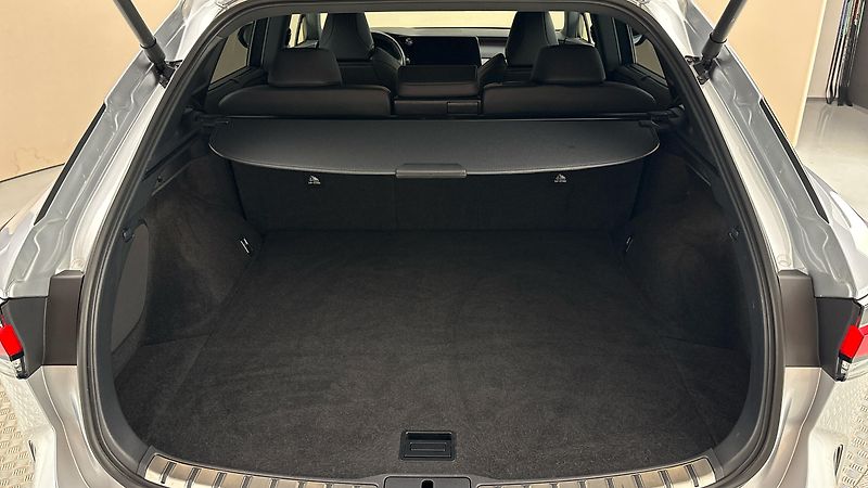 Lexus RX 500h AUT 4x4 F Sport - fotka 17 z 31