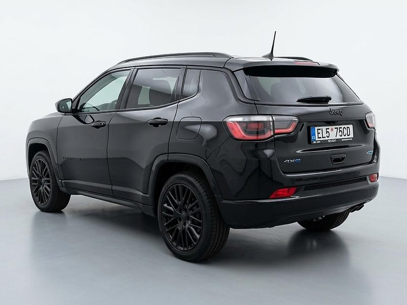 Jeep Compass 1,3   S - fotka 4 z 18