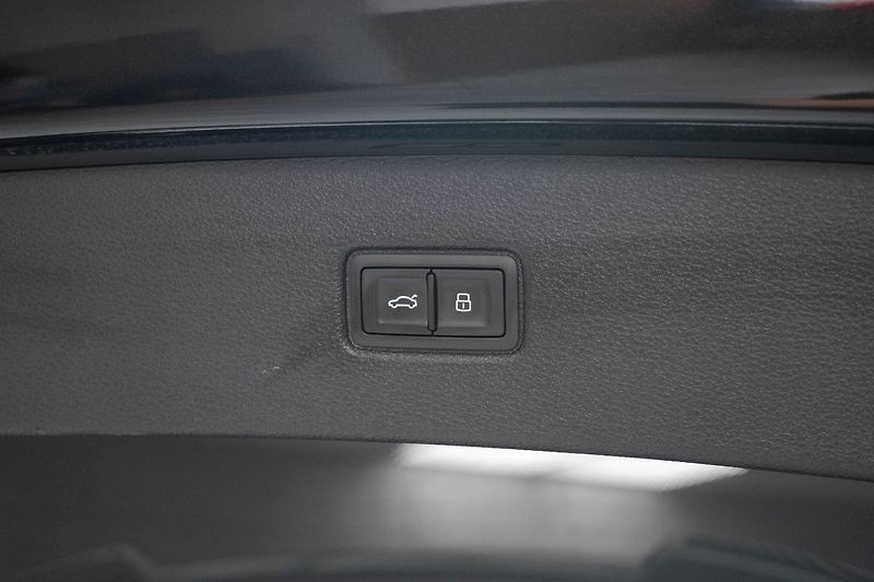 Audi Q7 50 TDI 4x4*S-LINE*7.MÍST*TAŽNÉ - fotka 49 z 51