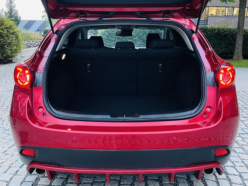 Mazda 3 2.0i MANUÁL LED KAMERA VÝHŘEV - fotka 20 z 43
