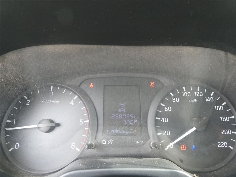 Nissan Navara 2,3 dCi 1.majitel,DPH,4x4,závě - fotka 21 z 28