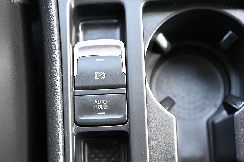 Volkswagen Golf VII 2.0TDI 110KW Highline 2/17 - fotka 22 z 57
