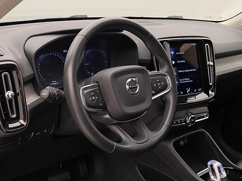 Volvo XC40 T5 RECHARGE INSCRIPTION AUT - fotka 19 z 50
