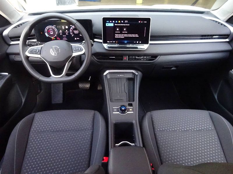 Volkswagen T-Roc (2025) 1,5eTSi /85kW  DSG Trend - fotka 5 z 29